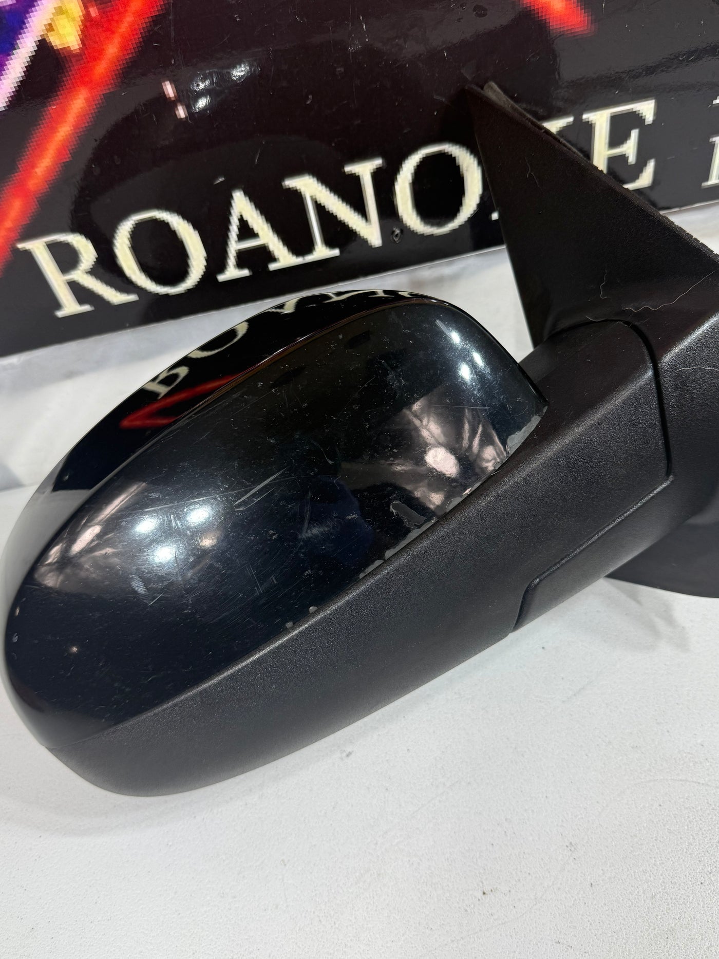 09-14 Chevy Tahoe GMT900 Right RH Black Signal/Blind Spot (UFT) Door Mirror OEM