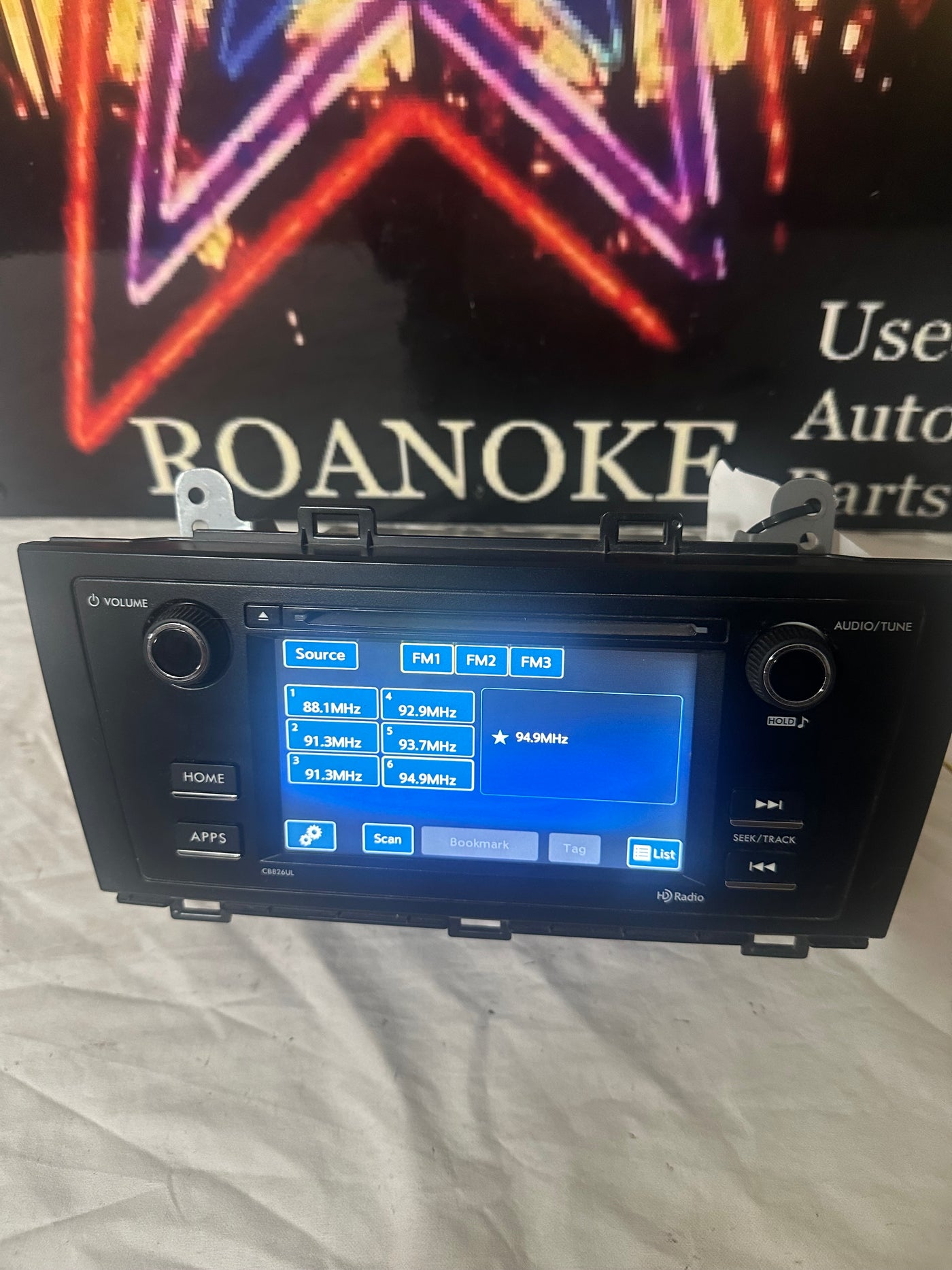 SUBARU LEGACY OUTBACK HD Radio CD Player Display OEM 2017 PLEASE READ