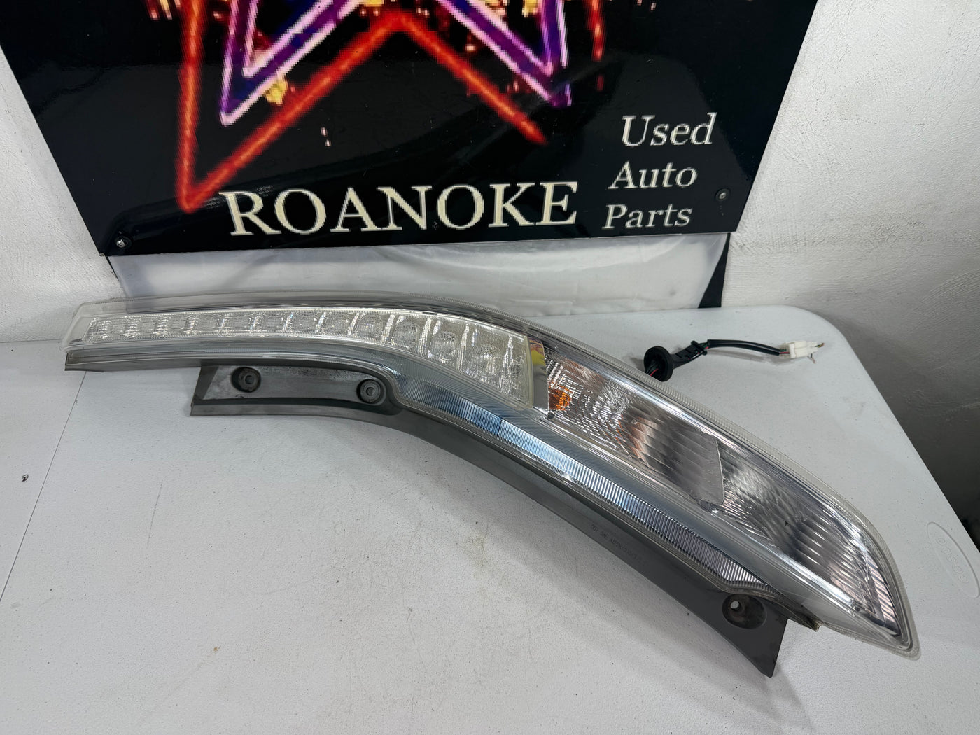 2013 2014 Nissan Leaf Passenger Side Right Tail Light Lamp OEM