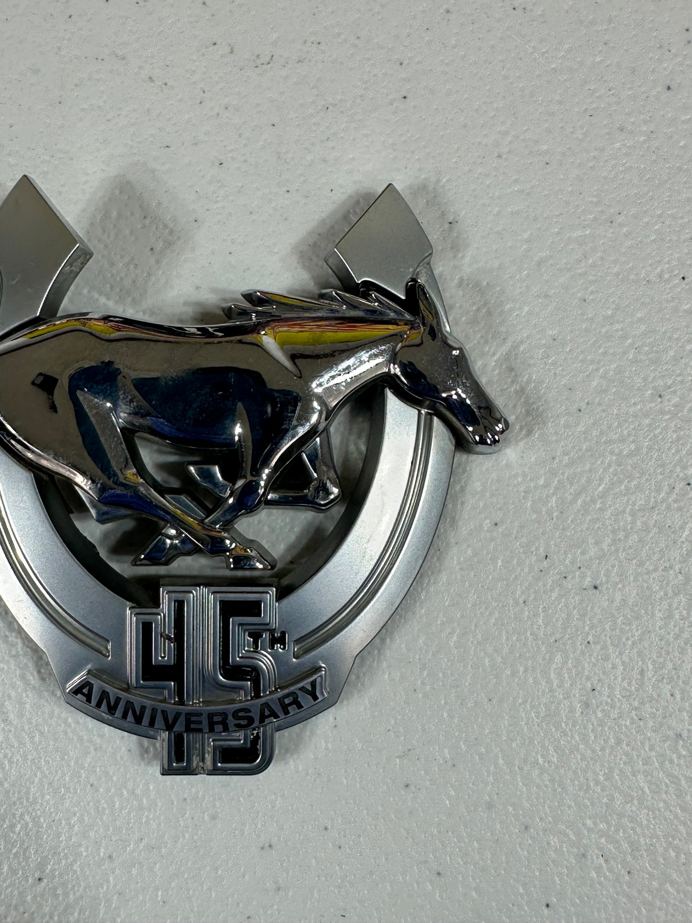 2009 Ford Mustang 45th Anniversary Fender Emblem Right FoMoCo 9R33-16098-AA OEM