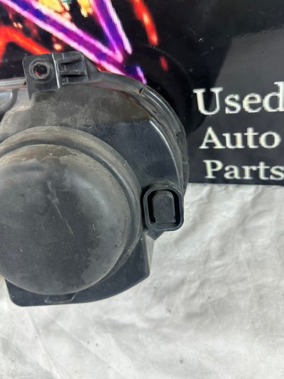 Pasenger Right Headlight Xenon HID Fits Chrysler 300 2005-2010 300 716302 OEM