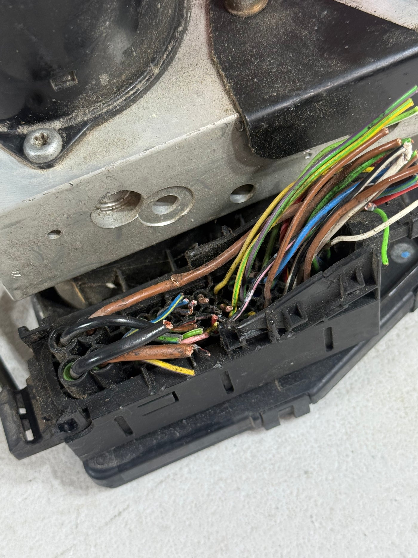 01-04 MERCEDES R170 SLK230 SLK320 ABS ANTI LOCK BRAKE PUMP HYDRAULIC MODULE