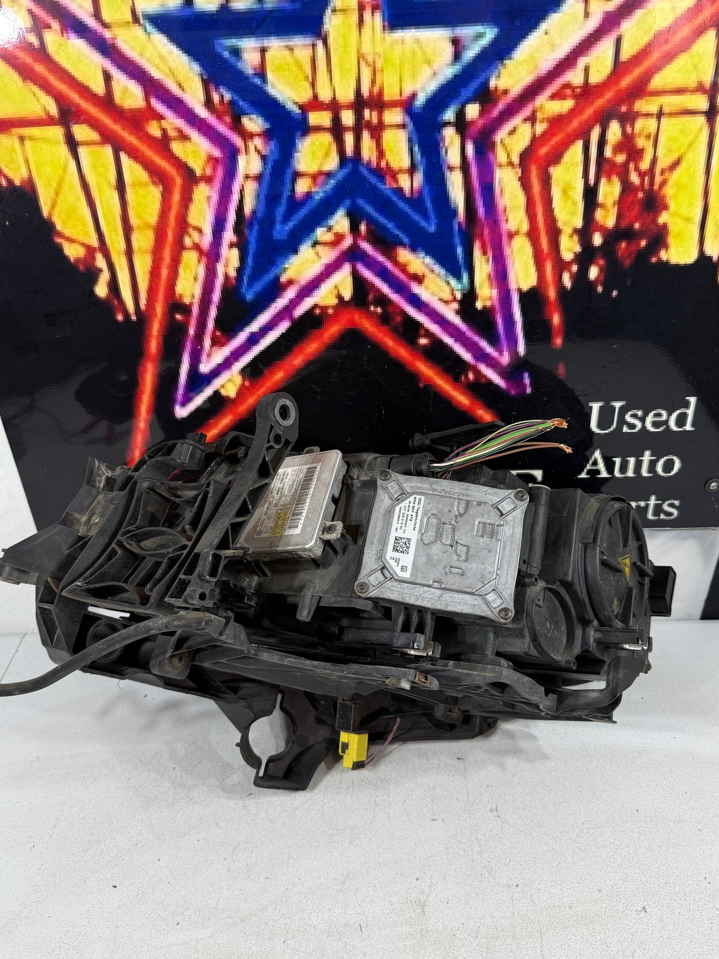 2009- 2012 Audi A4 S4 HID Xenon RH Right Passenger Side Headlight Assembly W bracket OEM