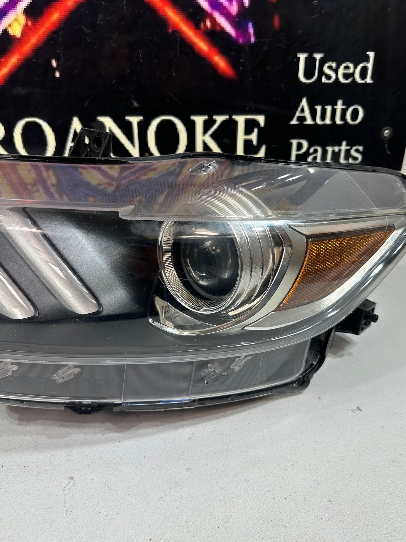 OEM 2015 2016 2017 FORD MUSTANG XENON HEADLIGHT COMPLETE RIGHT RH