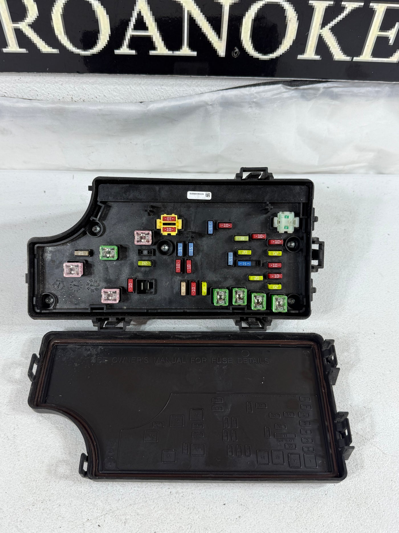 2011-2014 Chrysler 200 Dodge Avenger TIPM Fuse Relay Box P04692346AE OEM