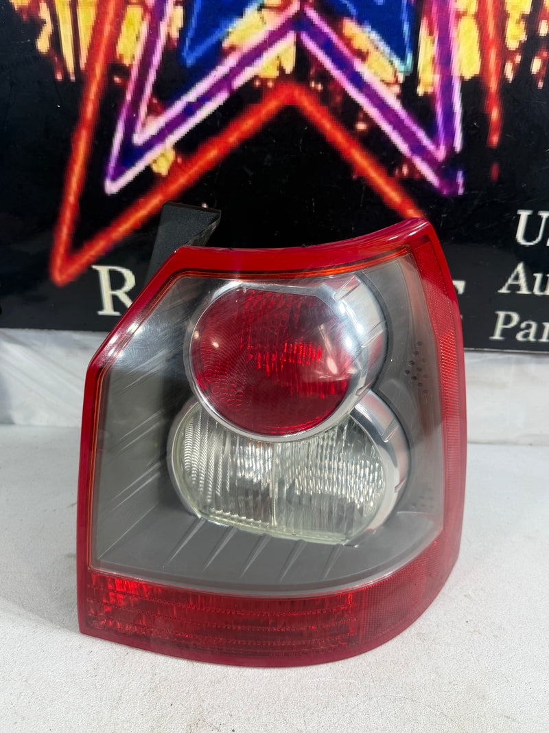 2008-2012 Land Rover LR2 HSE Rear Exterior Right Passenger Side Tail Light OEM