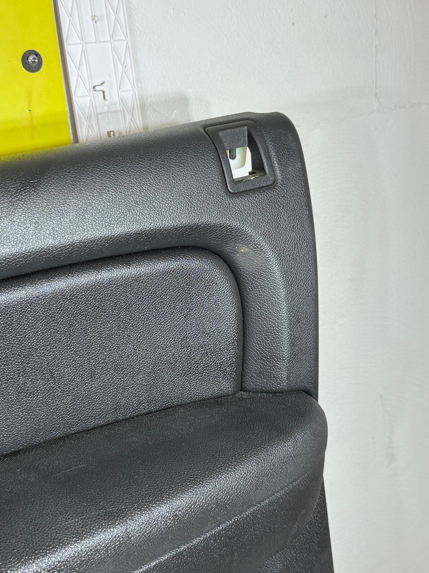 07-09 Chevy Silverado GMC SIERRA Right Passenger Front Door Trim Panel OEM