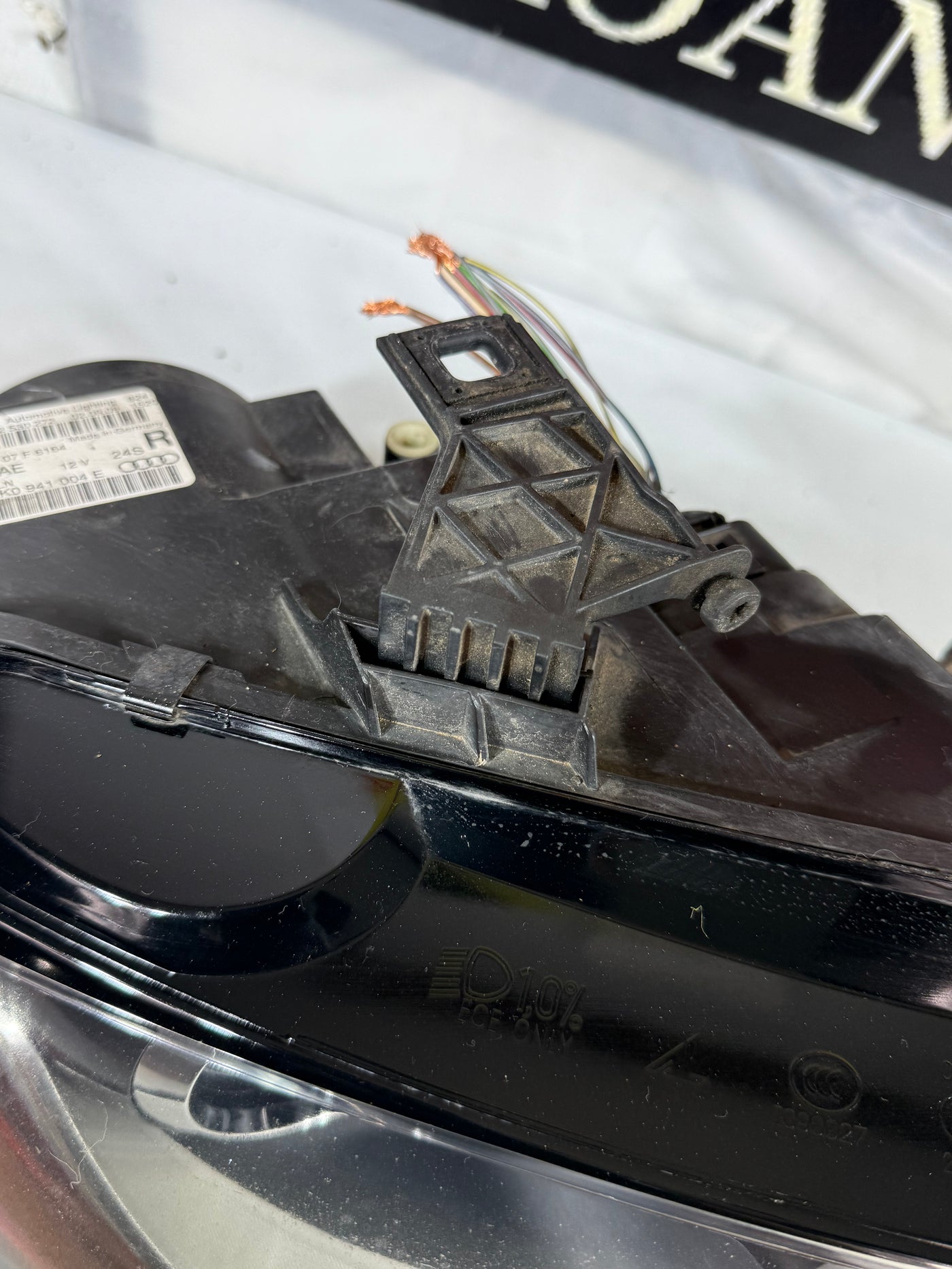 2009- 2012 Audi A4 S4 HID Xenon RH Right Passenger Side Headlight Assembly W bracket OEM