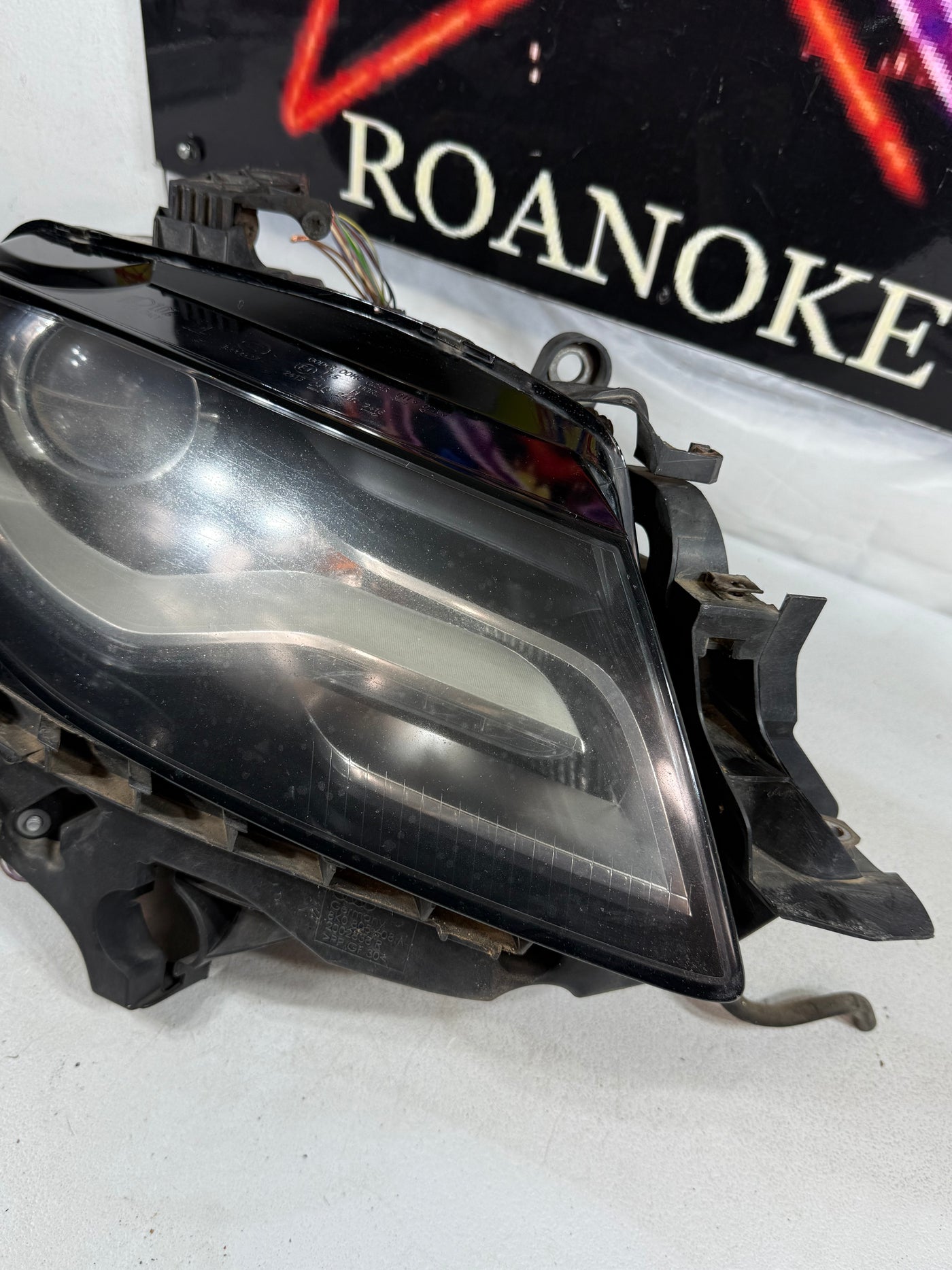2009- 2012 Audi A4 S4 HID Xenon RH Right Passenger Side Headlight Assembly W bracket OEM
