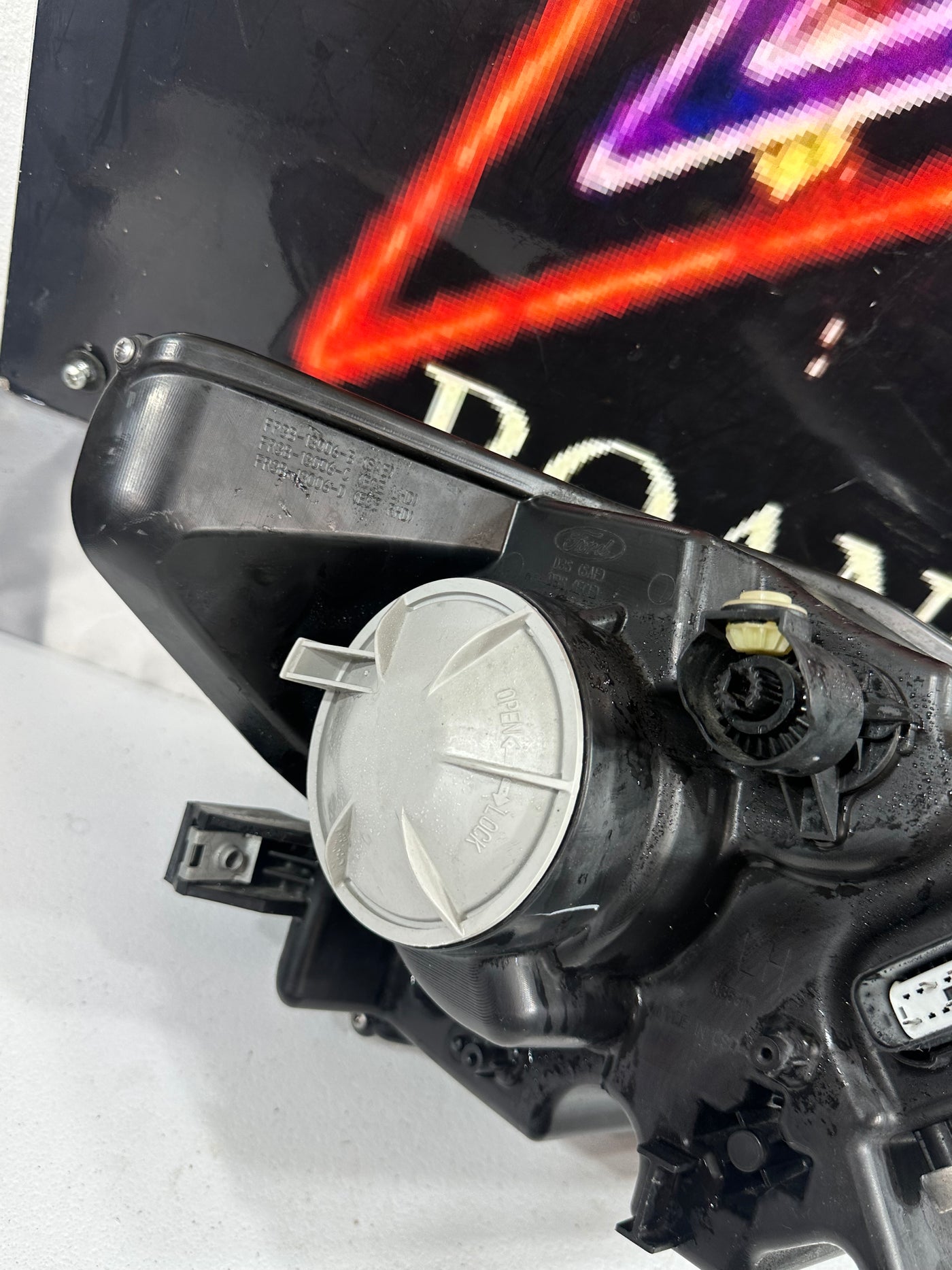 OEM 2015 2016 2017 FORD MUSTANG XENON HEADLIGHT COMPLETE RIGHT RH