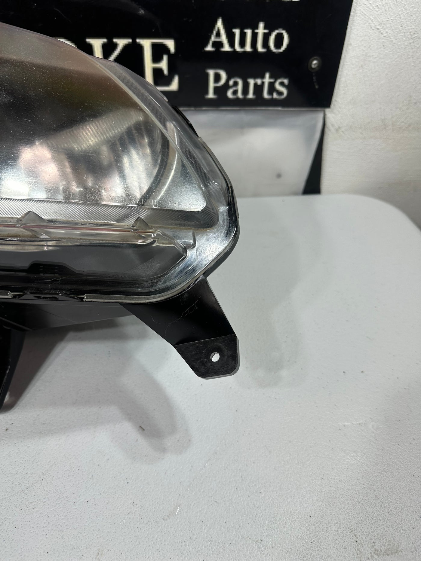 2010-2012 Ford Mustang Driver Left SIDE Halogen Head Light Headlight OEM