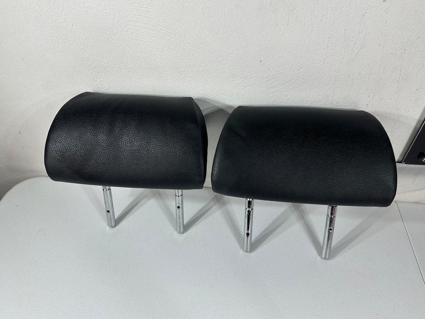 2008-2011 Mercedes C300 W204 Rear Back Seat Headrest Set Black OEM AK2107107