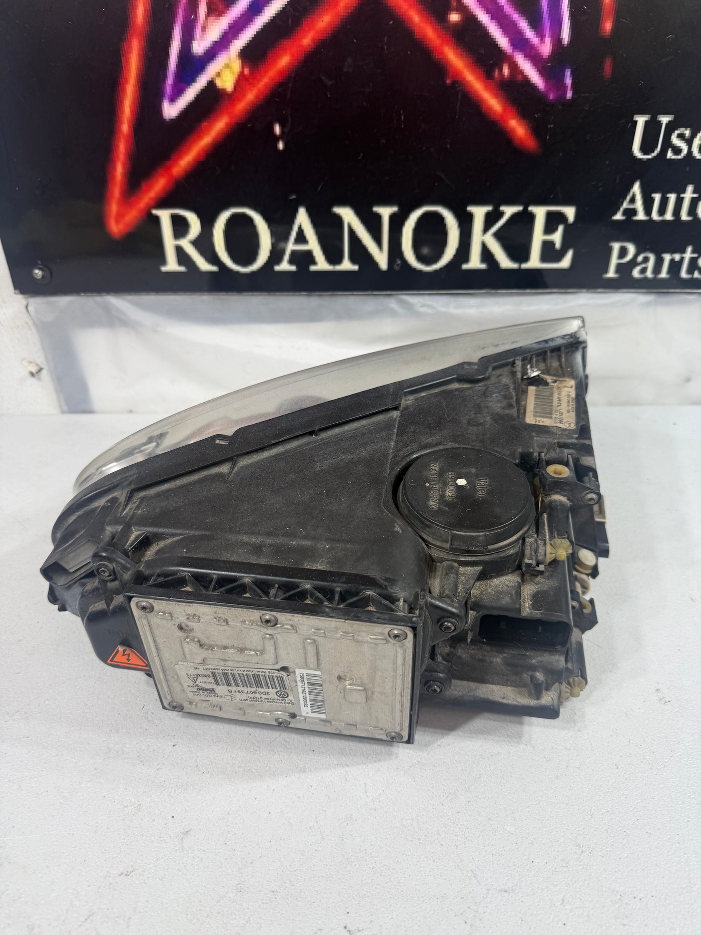 2004 2005 2006 2007 Volkswagen Touareg Xenon HID Headlight Driver Side OEM