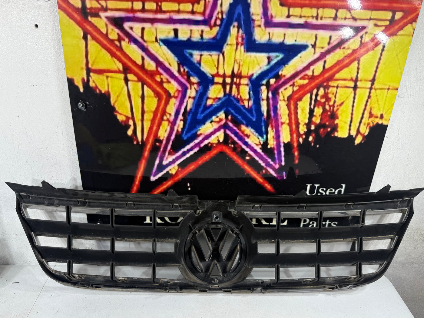 2004-2007 VW Touareg Upper Radiator Bumper Grille Grill Chrome OEM