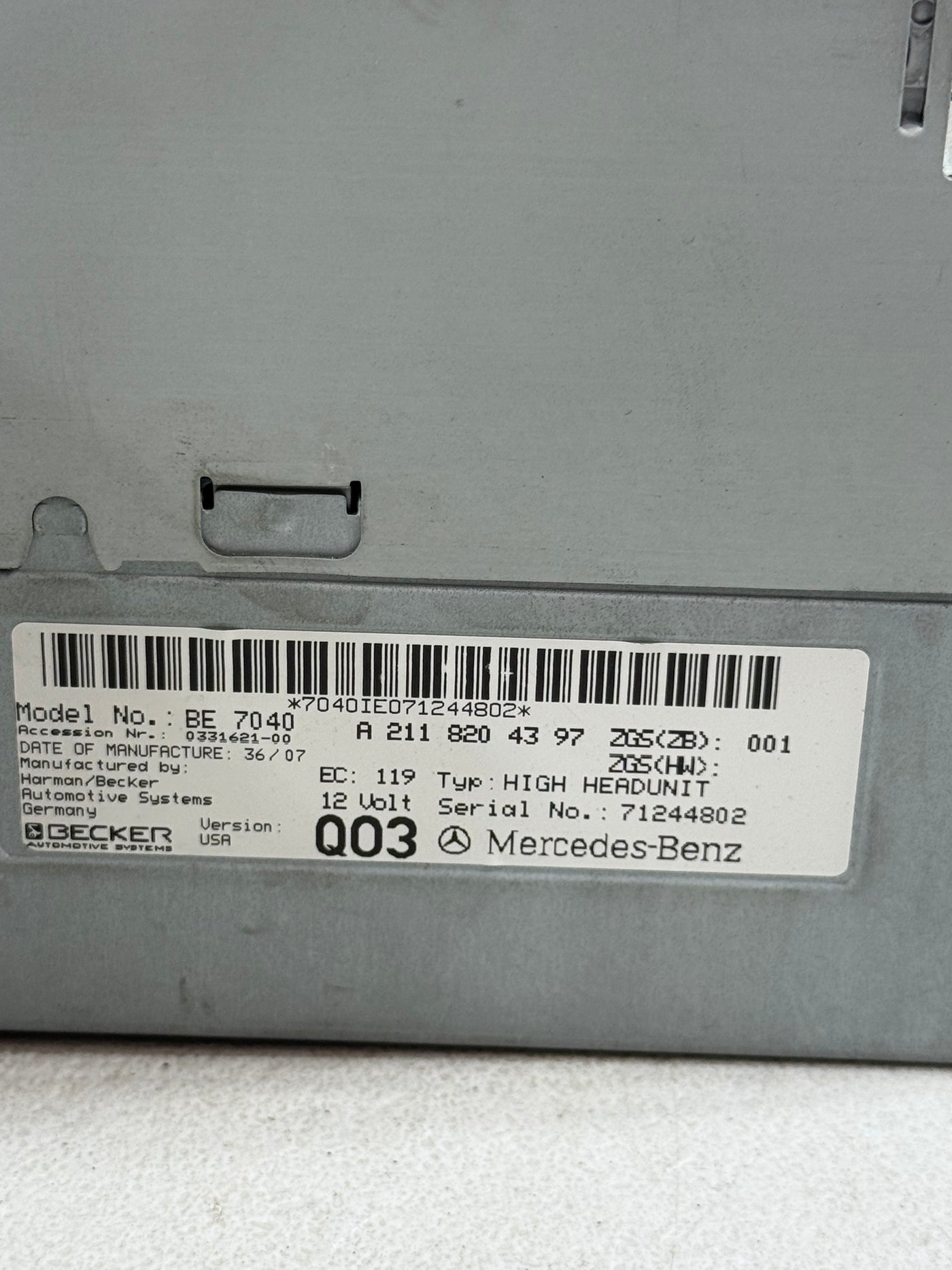 2003 - 2008 Mercedes Benz E500 Radio Navigation Head Unit  A2118204397