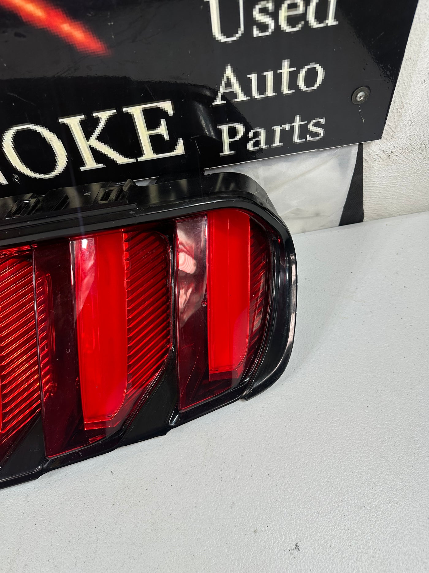 OEM 2015 2016 2017 FORD MUSTANG LED TAIL LIGHT RIGHT SIDE RH