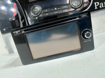 2014-2015 Mitsubishi Outlander AM FM Radio Receiver 6.10 Screen OEM
