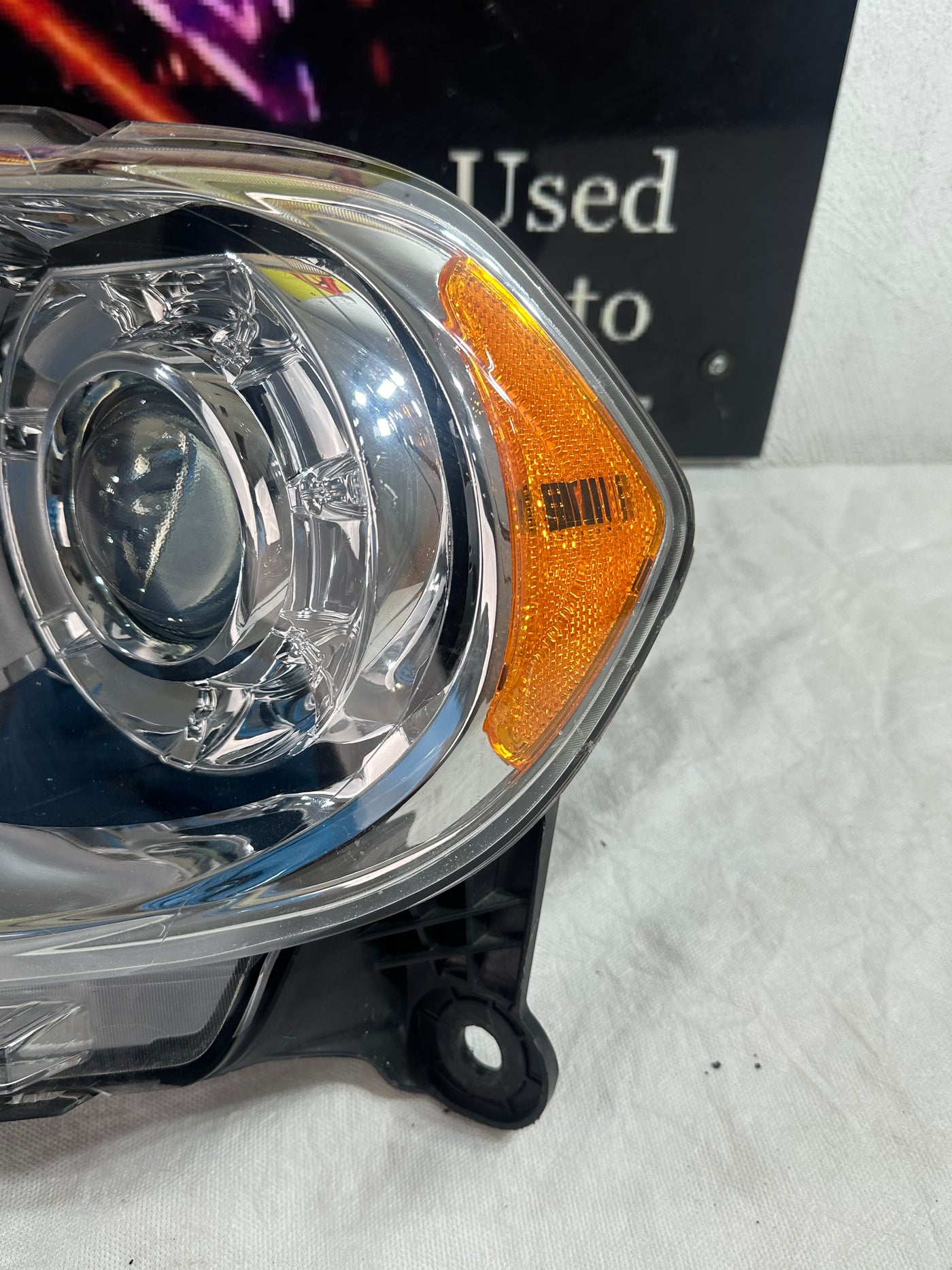 2011 2012 2013 Dodge Durango Driver Left Side Xenon HID Headlight OEM