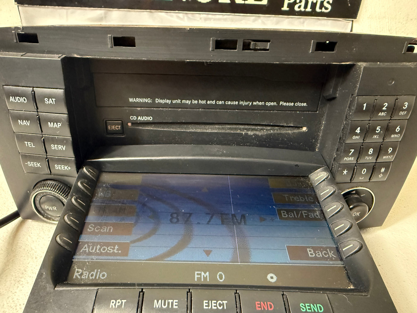06-08 Mercedes W251 R350 R500 Navigation GPS Radio  Screen CD DVD Player OEM