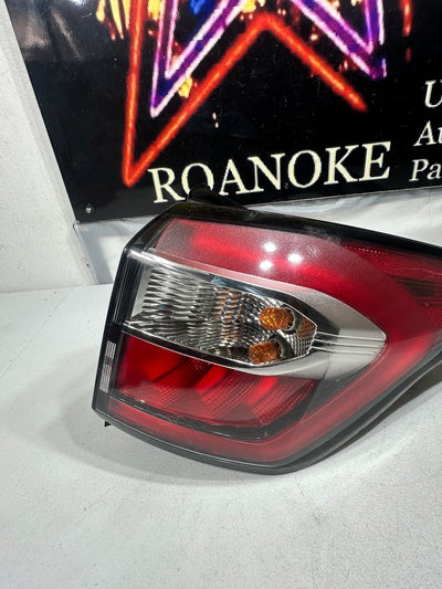 17 18 FORD ESCAPE Tail Light Assembly Right Passenger Side OEM E1425