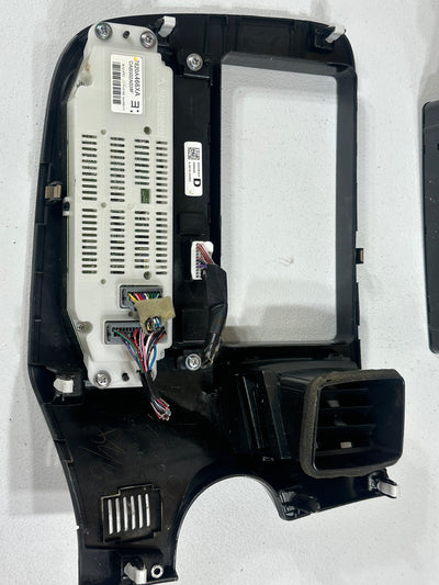 2014-2015 Mitsubishi Outlander AM FM Radio Receiver 6.10 Screen OEM