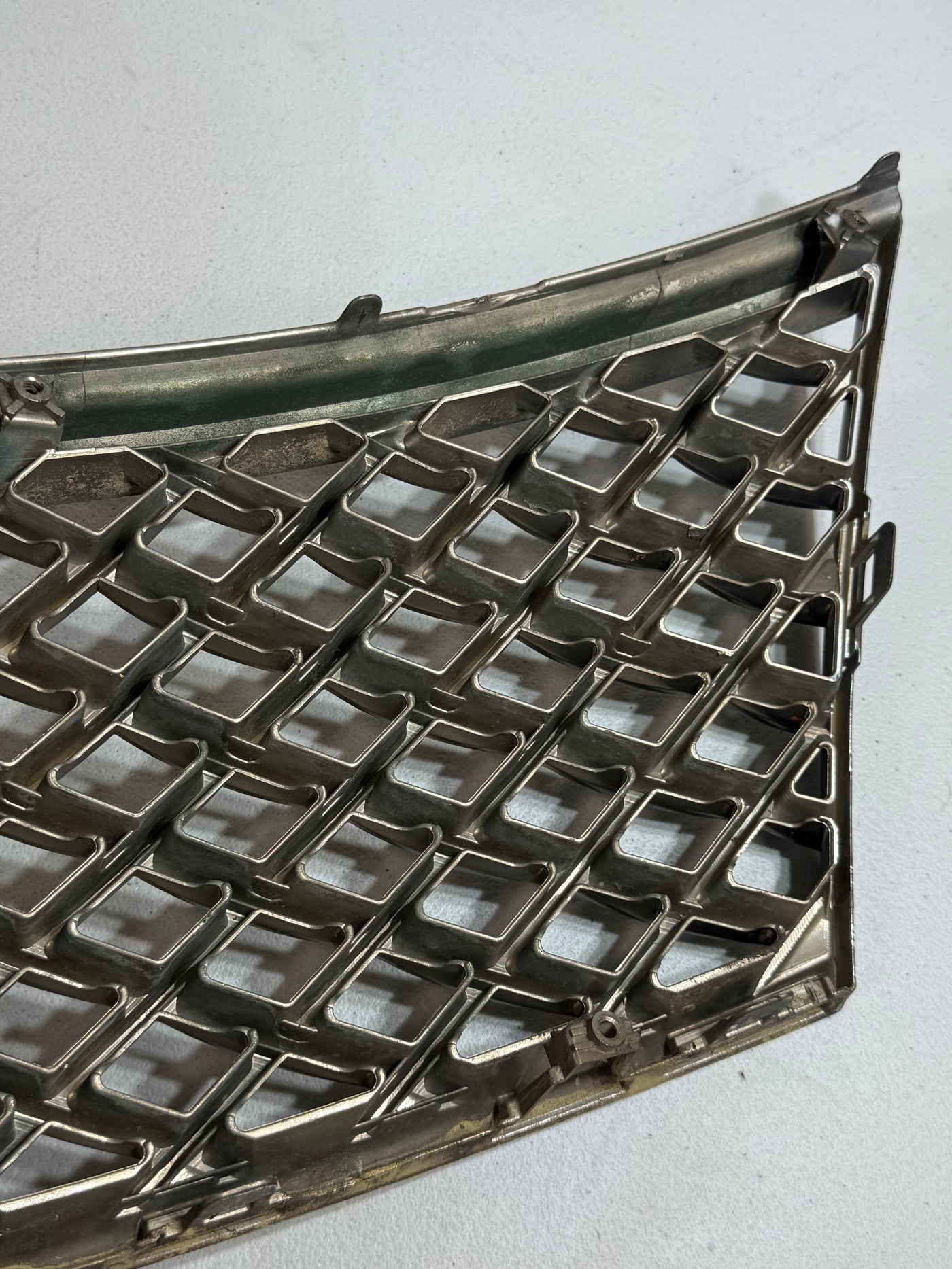 2010-2013 suzuki kizashi chrome front bumper upper grille assembly OEM