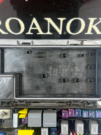 2012 Dodge Grand Caravan Chrysler Town & Country Fuse Box TIPM BCM 68105507AC
