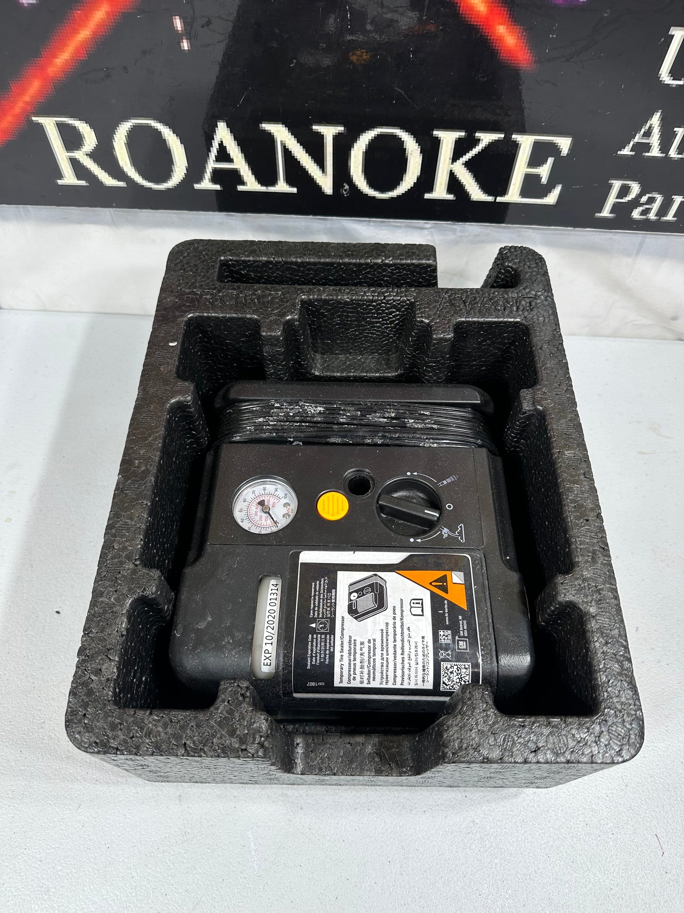 OEM Genuine GM Emergency Flat Tire Sealer/Compressor GM Part #22871805