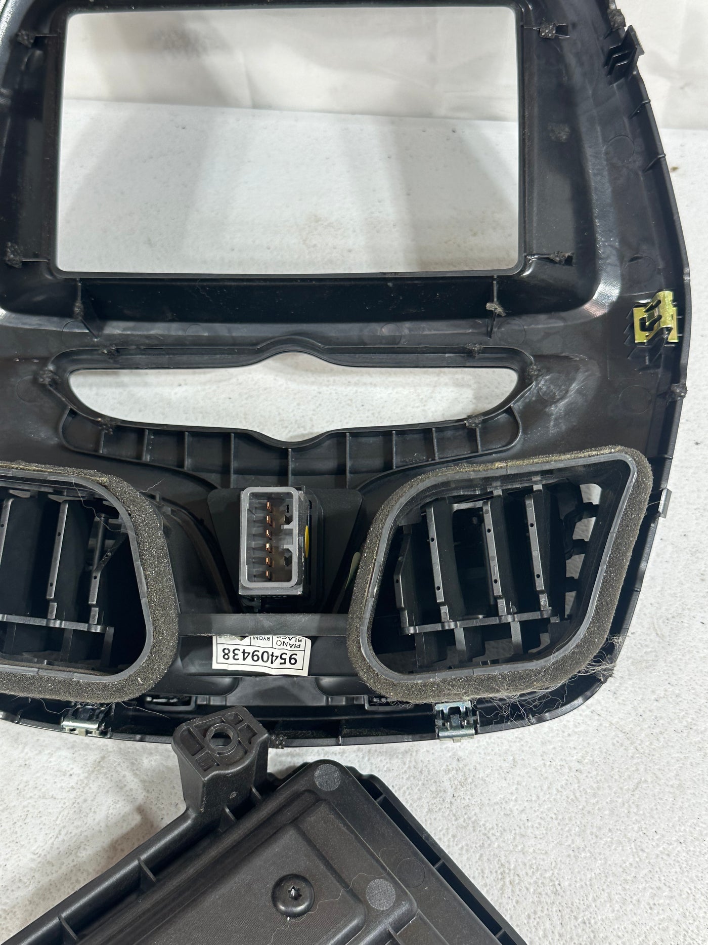 2019 2020 CHEVROLET SPARK MYLINK RADIO TOUCH SCREEN DISPLAY 7" 42679963 OEM