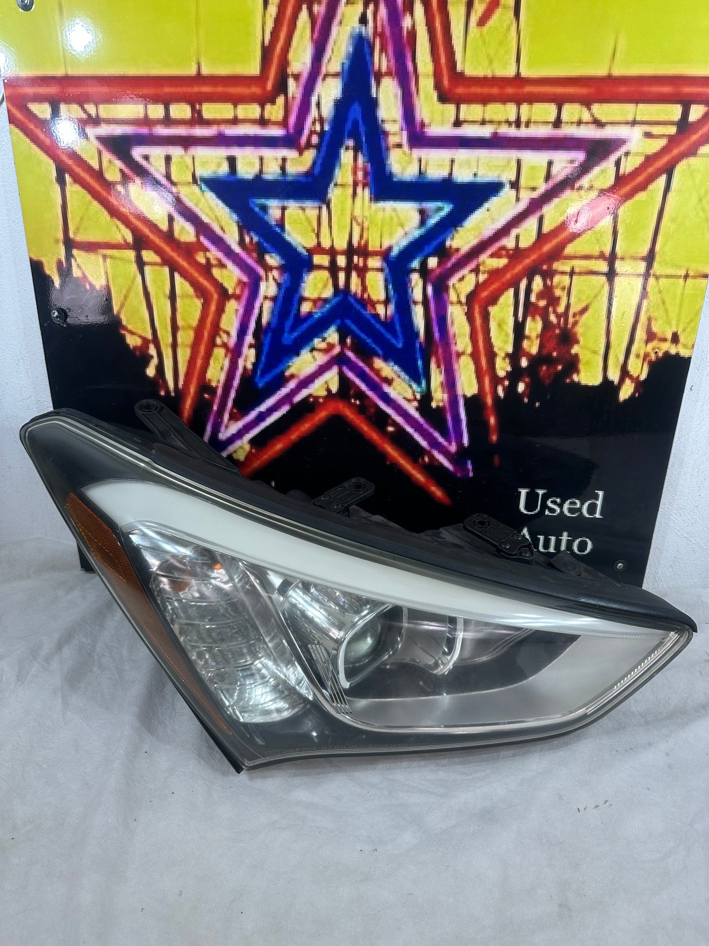 Passenger Headlight Korea Built Halogen Fits 13-16 SANTA FE 301732