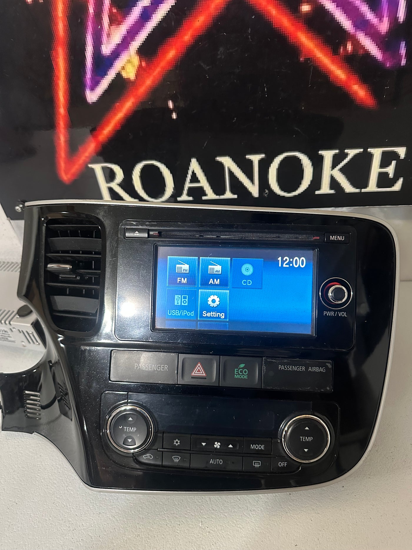 2014-2015 Mitsubishi Outlander AM FM Radio Receiver 6.10 Screen OEM