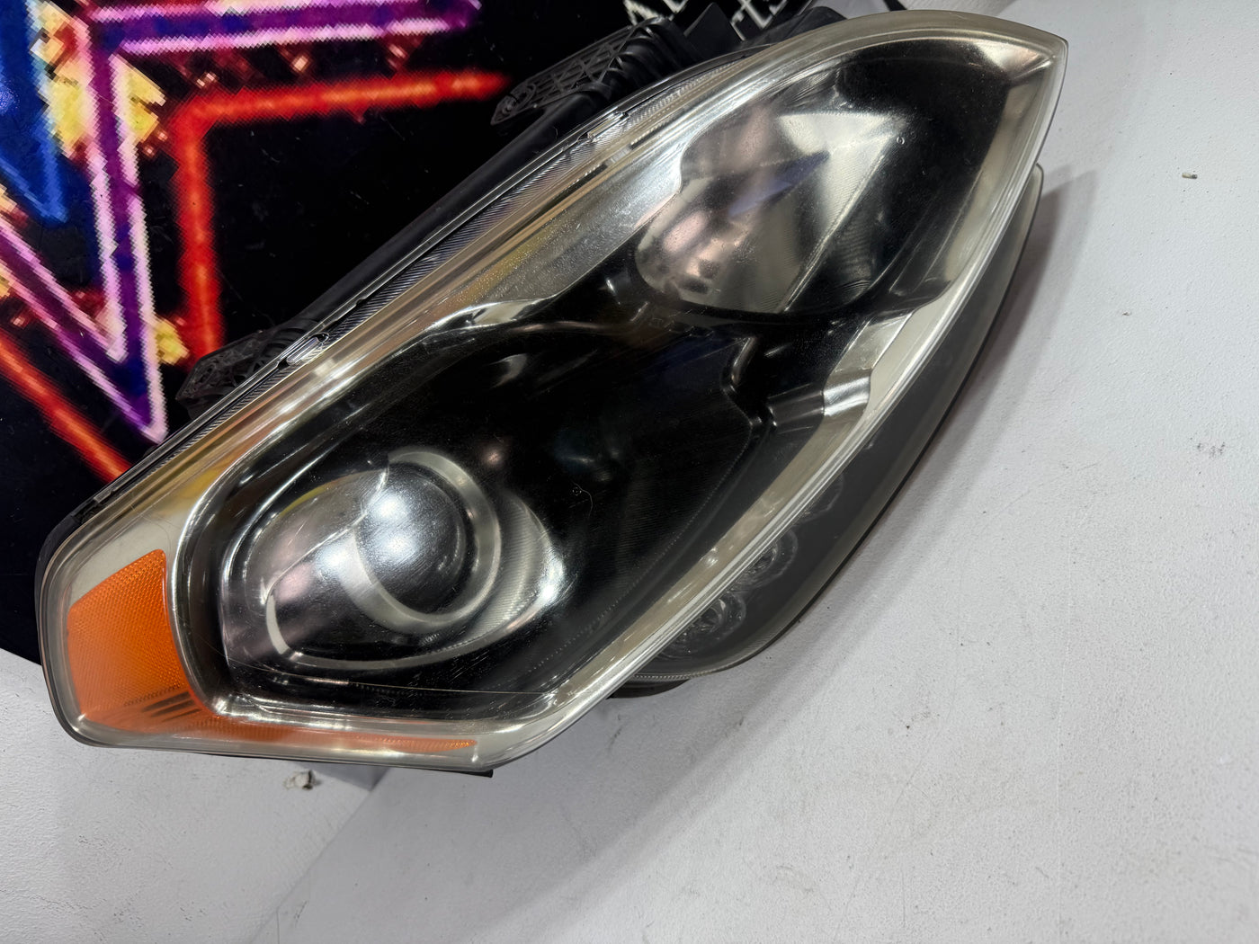 2012-2013 Kia Soul Right Passenger Side Headlight Halogen W/LED OEM