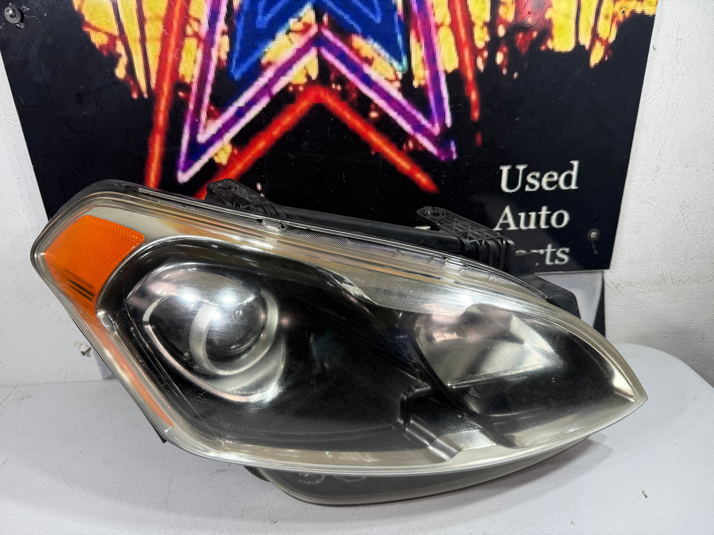 2012-2013 Kia Soul Right Passenger Side Headlight Halogen W/LED OEM