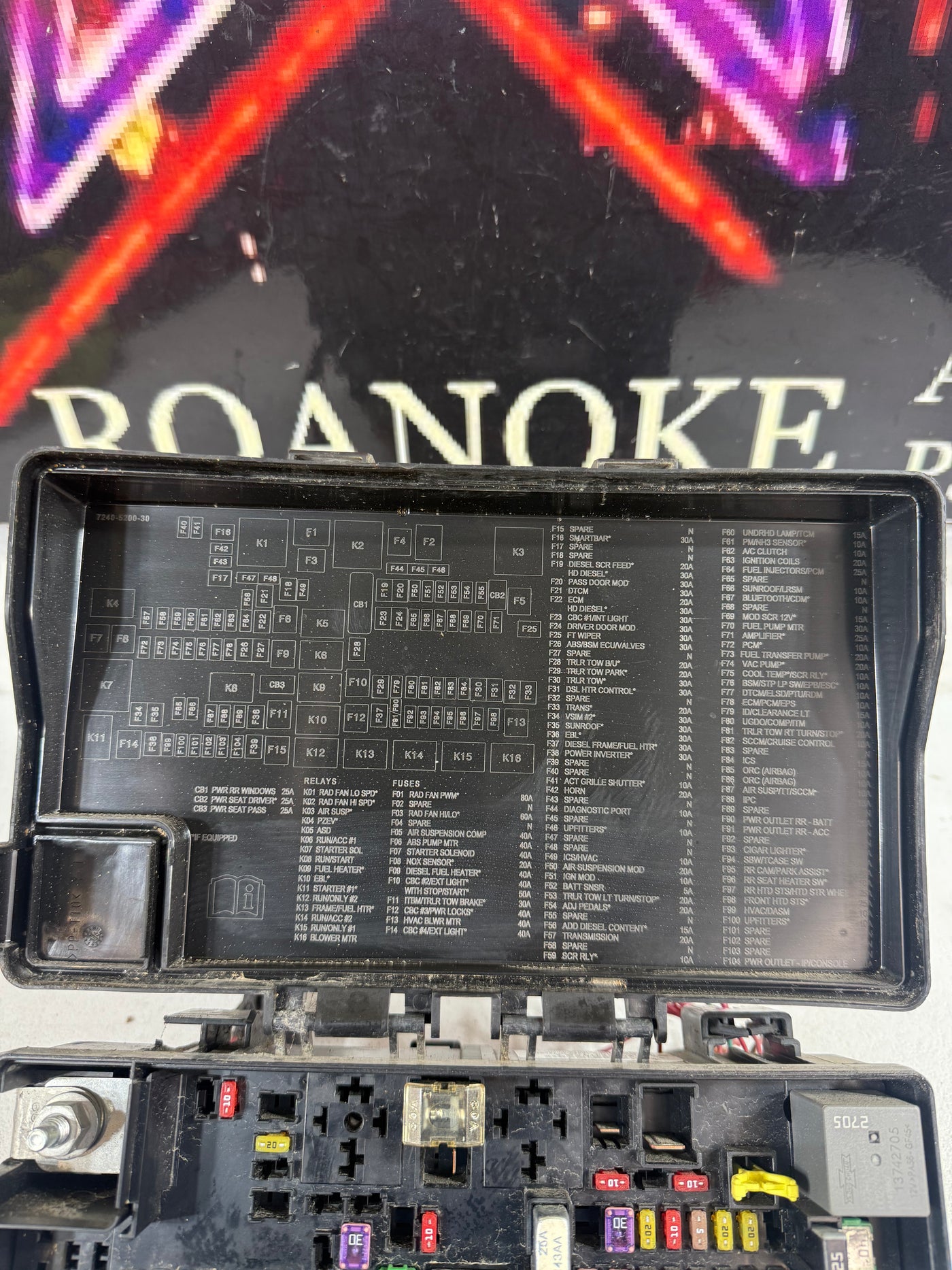 2017 RAM 1500 INTEGRATED POWER CONTROL MODULE FUSE BOX TIPM 683223713AB OEM