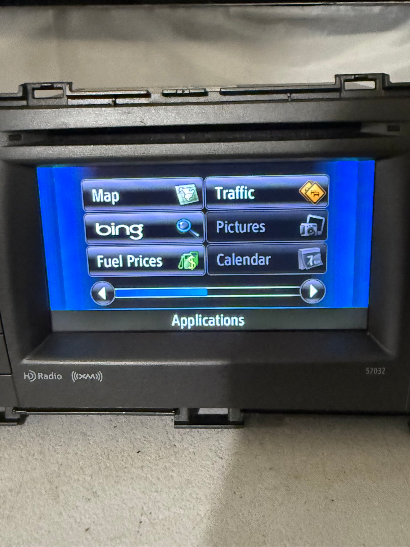 2012-2015 Toyota Prius AMFM Navigation Radio Receiver Display Screen 86140-47060