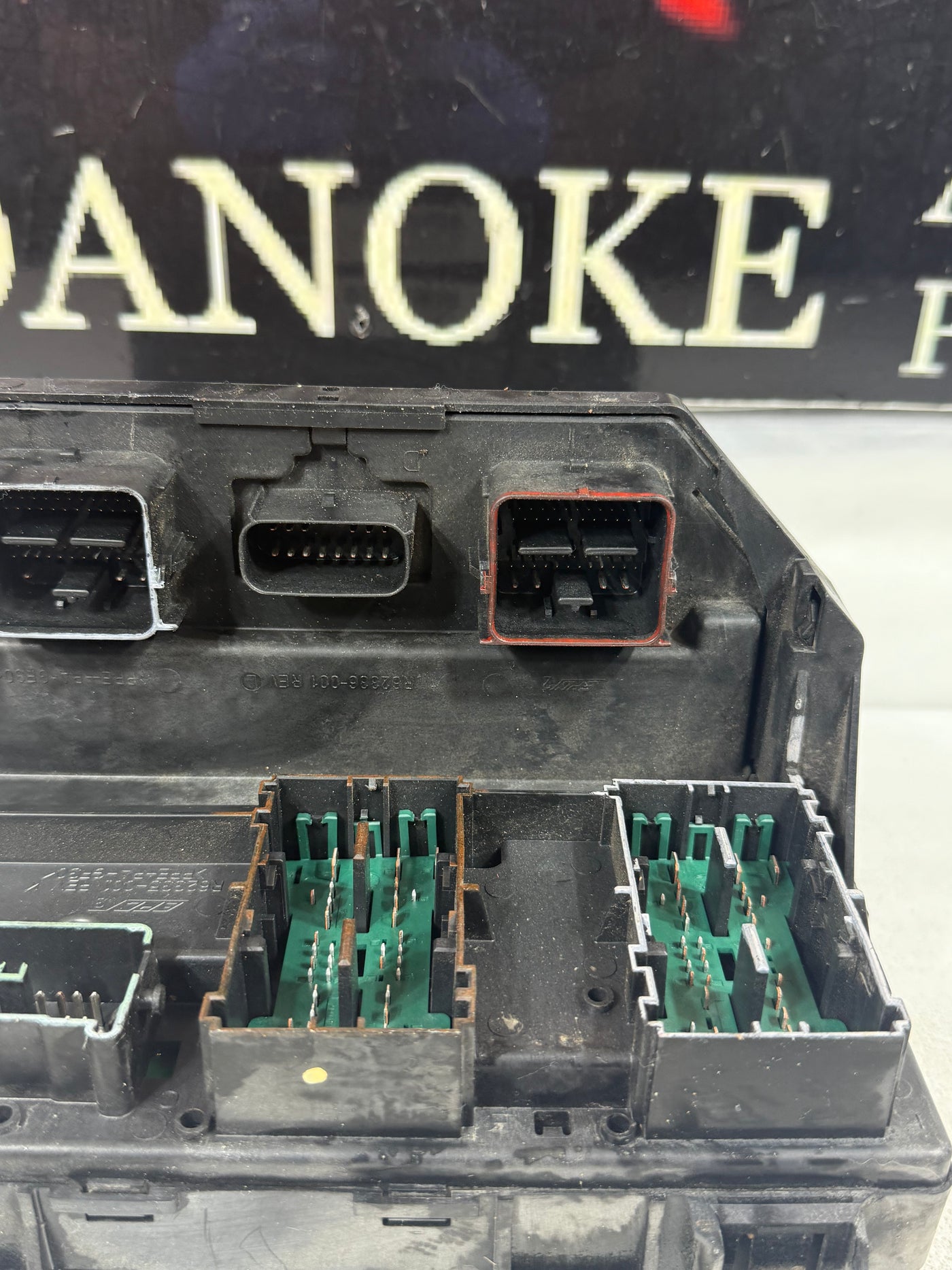 DODGE GRAND CARAVAN TOWN COUNTRY FUSE BOX TIPM 2014 68217405AB OEM