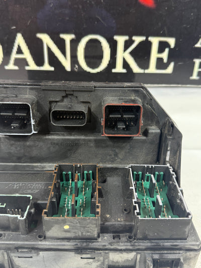 DODGE GRAND CARAVAN TOWN COUNTRY FUSE BOX TIPM 2014 68217405AB OEM