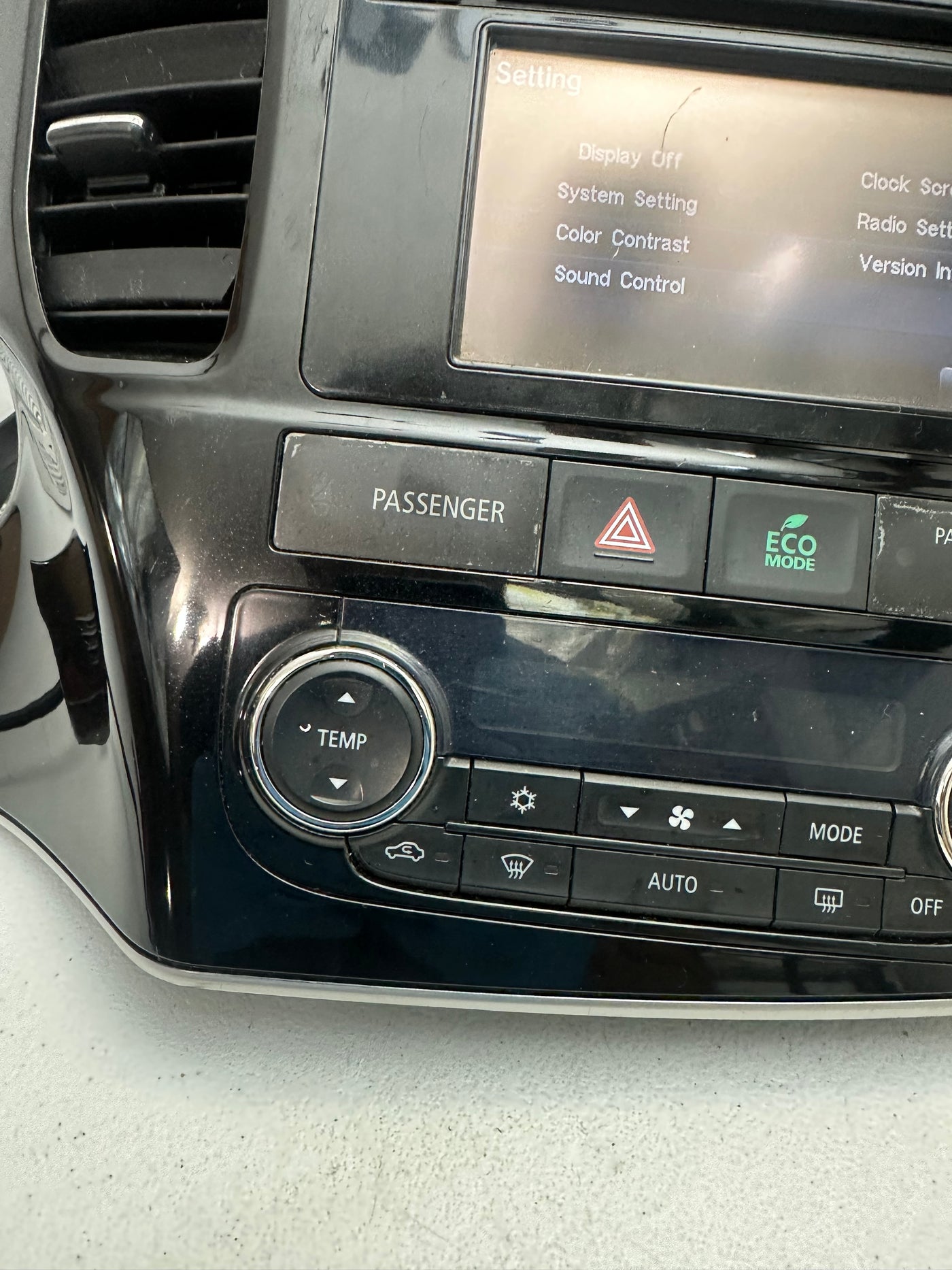 2014-2015 Mitsubishi Outlander AM FM Radio Receiver 6.10 Screen OEM