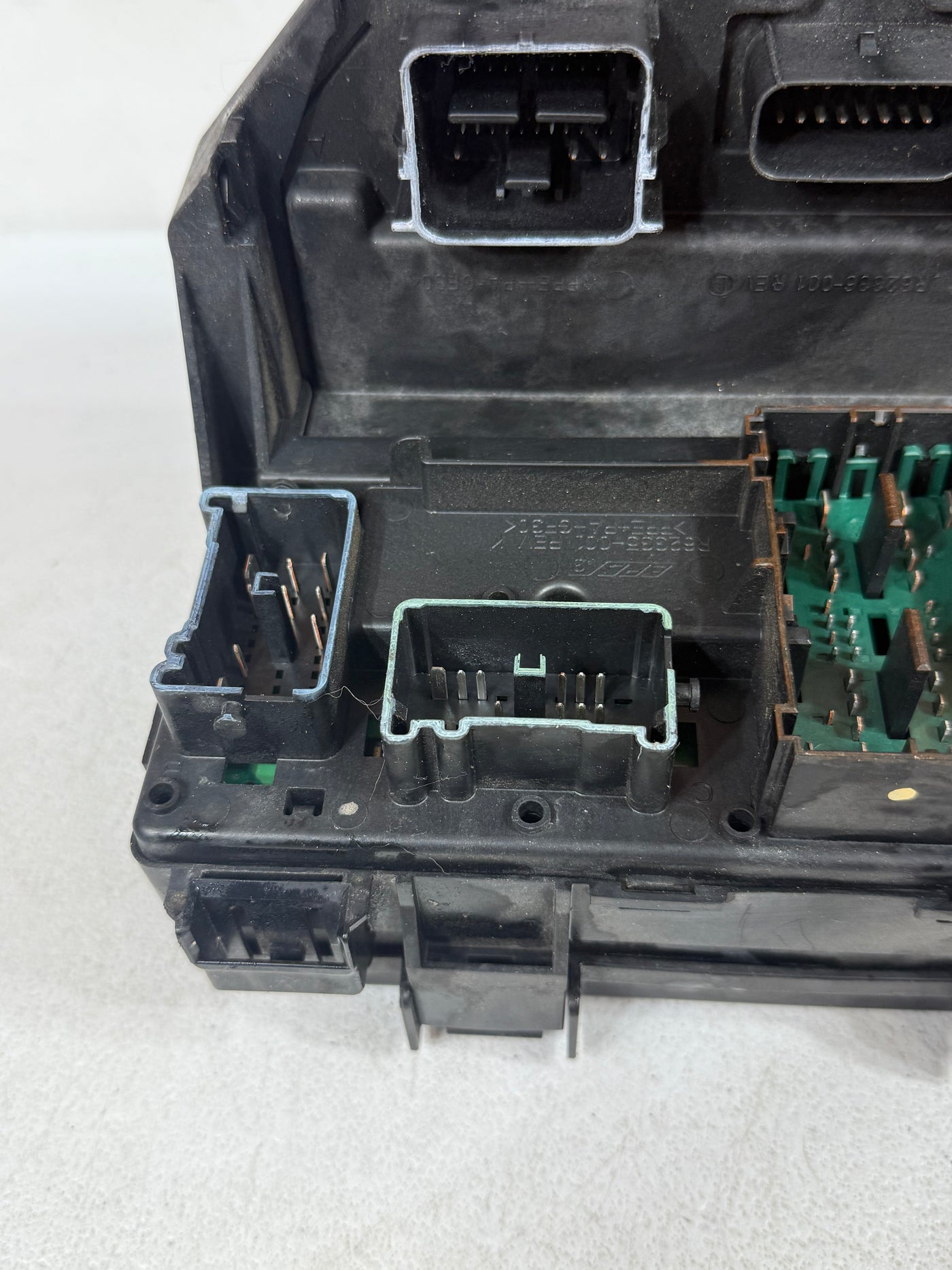 DODGE GRAND CARAVAN TOWN COUNTRY FUSE BOX TIPM 2014 68217405AB OEM