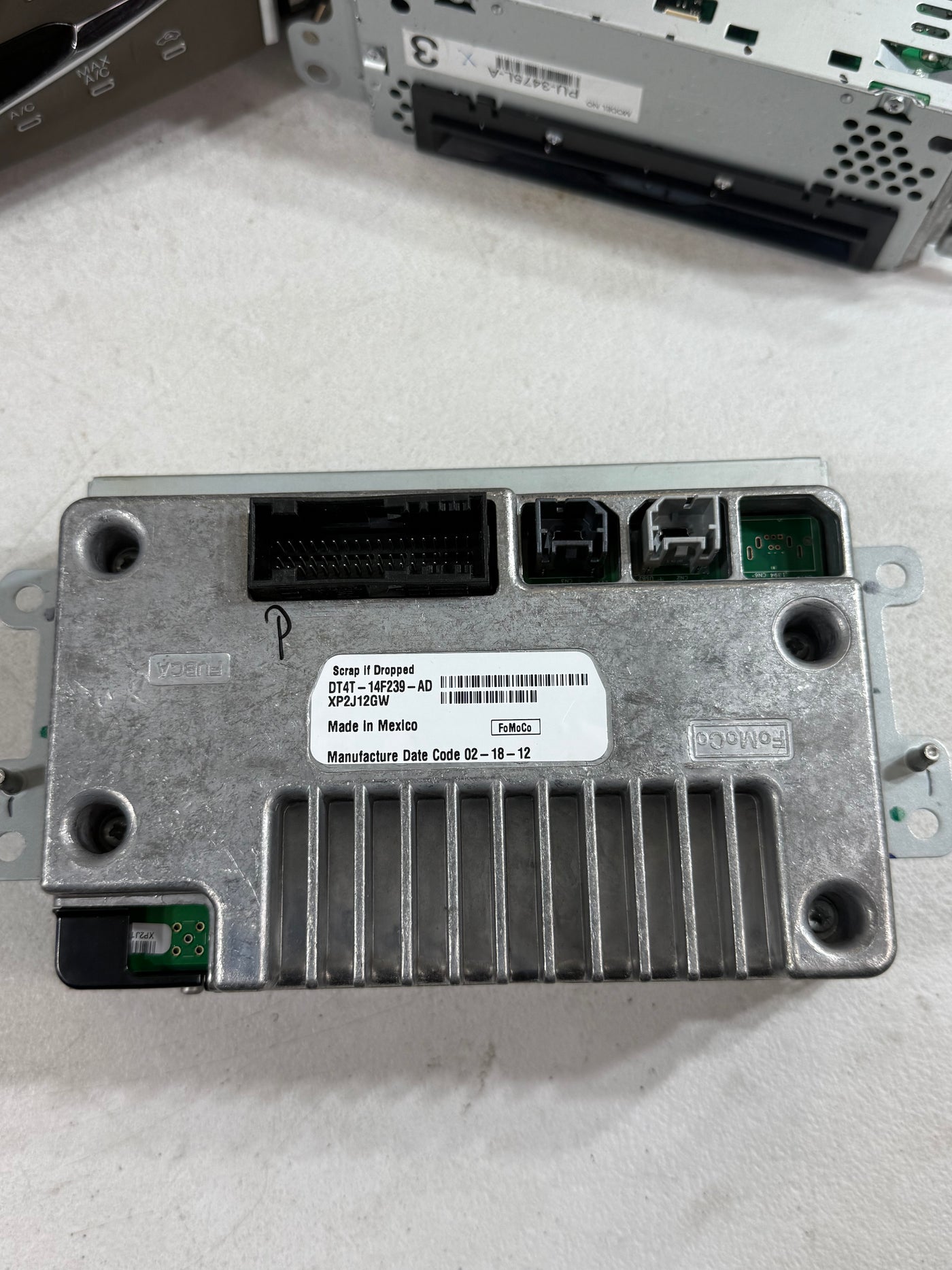 2011-2015 LINCOLN MKX SYNC 2 SCREEN NAVIGATION STEREO BEZEL CLIMATE PANEL OEM