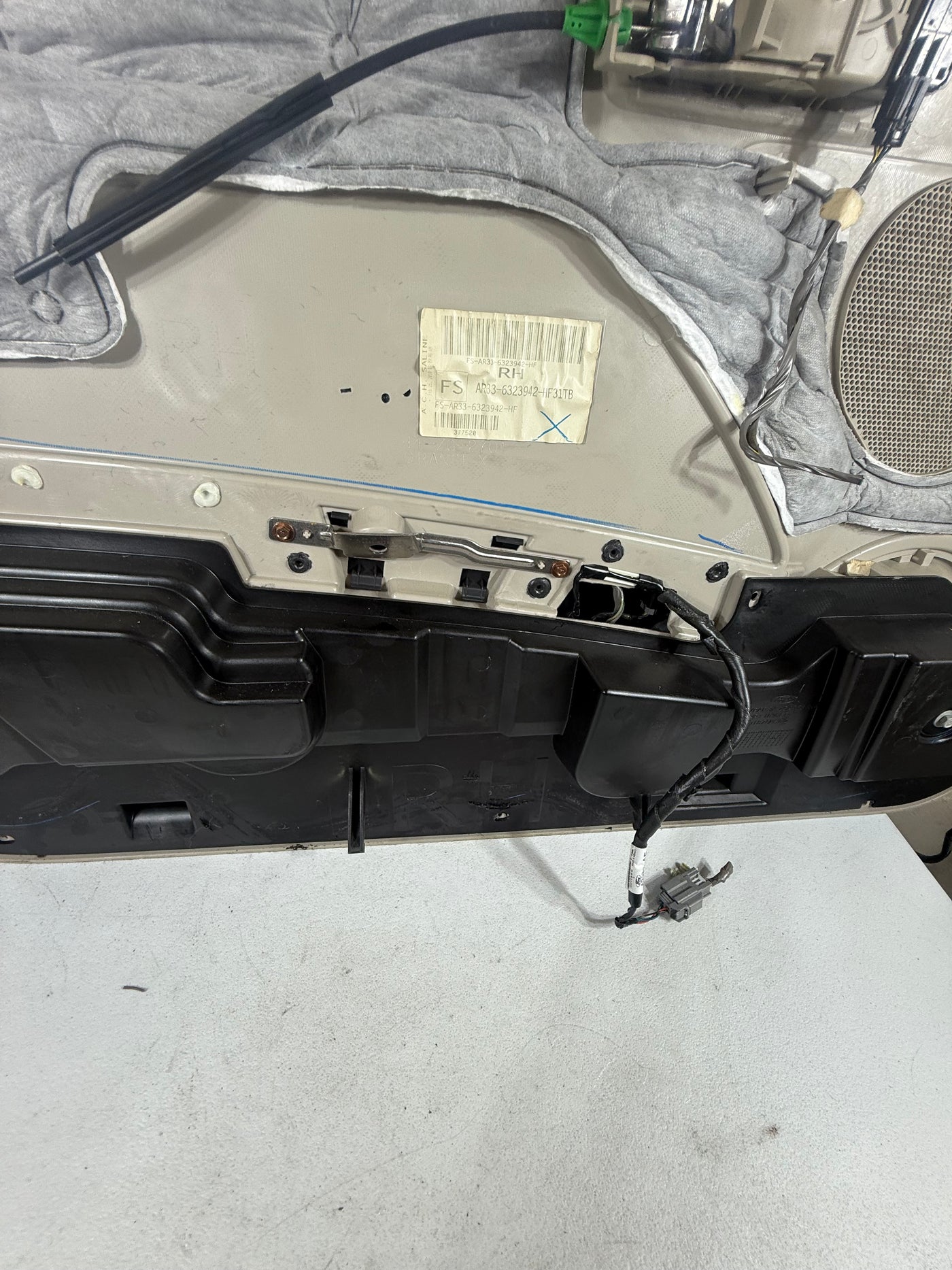 OEM 2010 - 2014 FORD MUSTANG COUPE RIGHT PASSENGER DOOR PANEL BEIGE SHAKER