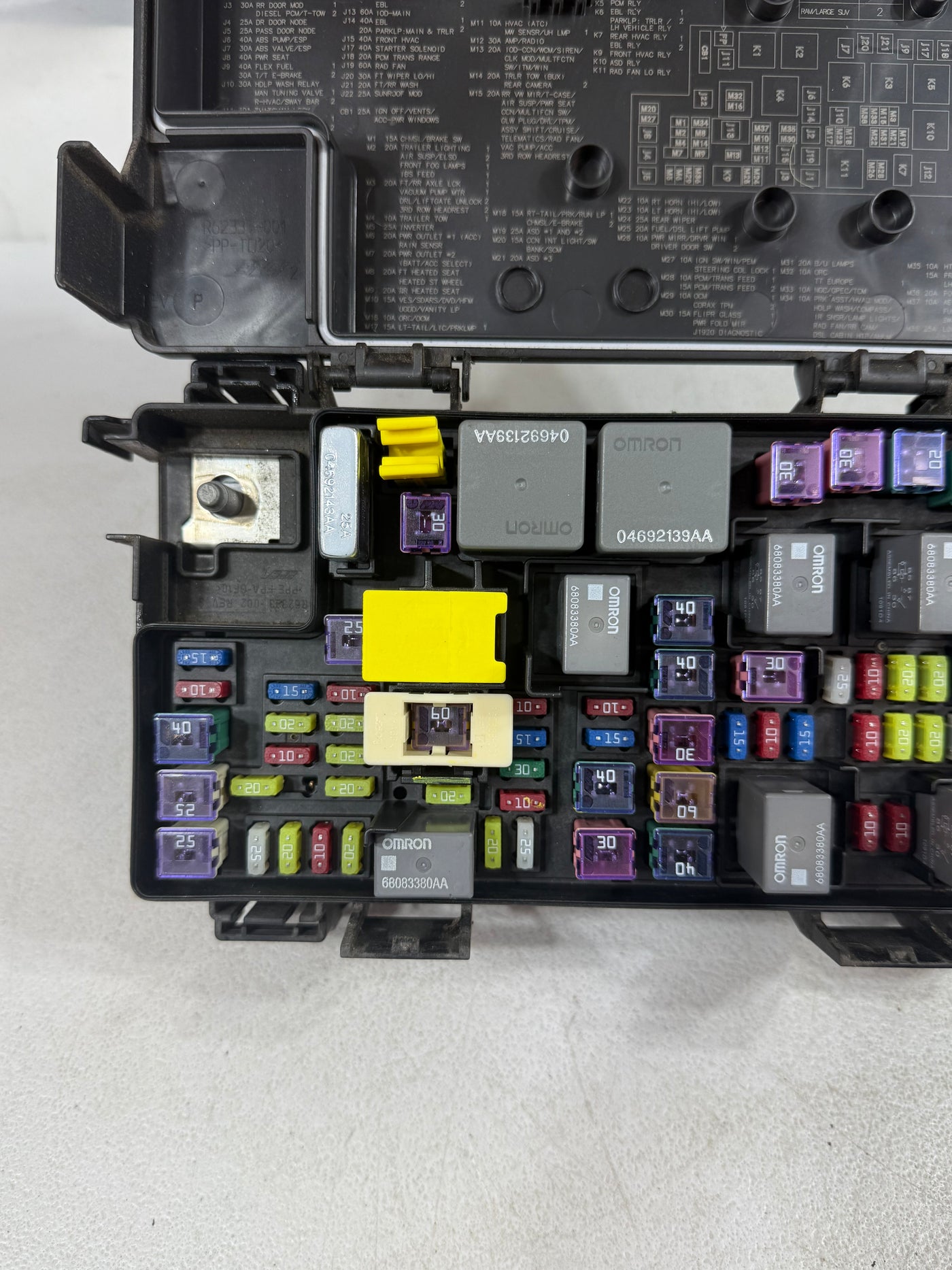 DODGE GRAND CARAVAN TOWN COUNTRY VW ROUTAN FUSE BOX TIPM 2011 04692335AH