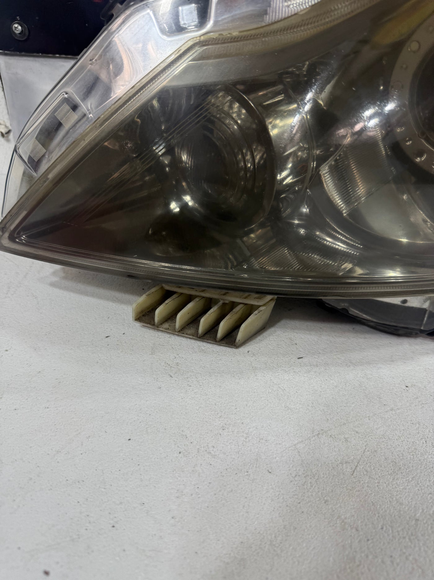 2010-2013 Infiniti G25 G37 Sedan Front Left Side Xenon HID Headlight OEM SMOKED