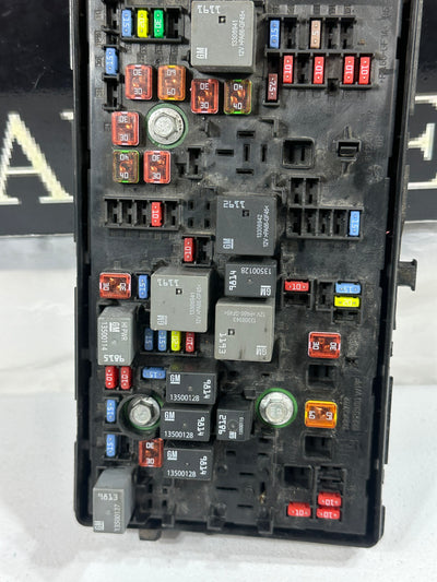 2016-2019 Chevrolet Colorado Engine Fuse Box Relay Fusebox OEM