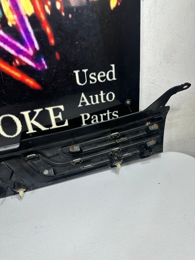 2014 MITSUBISHI OUTLANDER (NOT SPORT ) Grille OEM