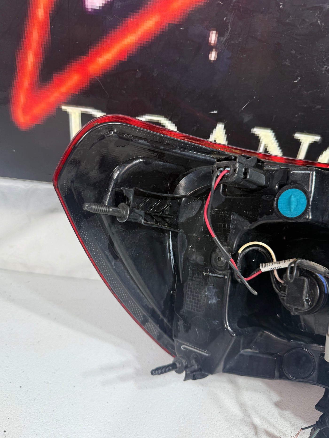OEM | 2017 - 2019 GMC Acadia Outer Tail Light (Right/Passenger) #84108398