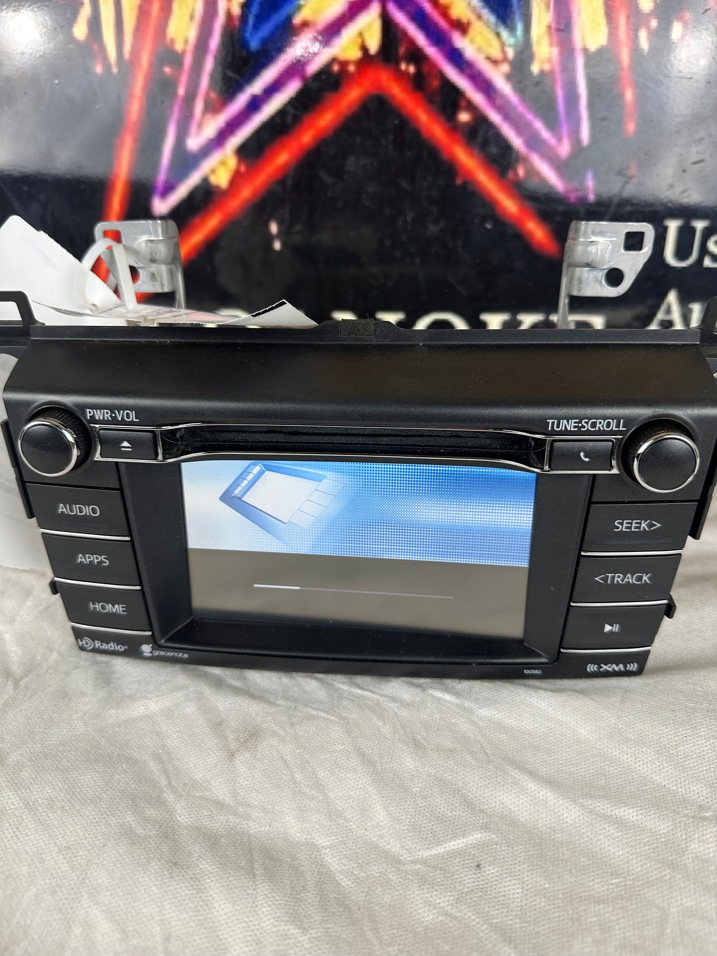 Reman 2015-2018 Toyota RAV4 OEM HD Radio Touch Screen CD Player Gracenote 100582