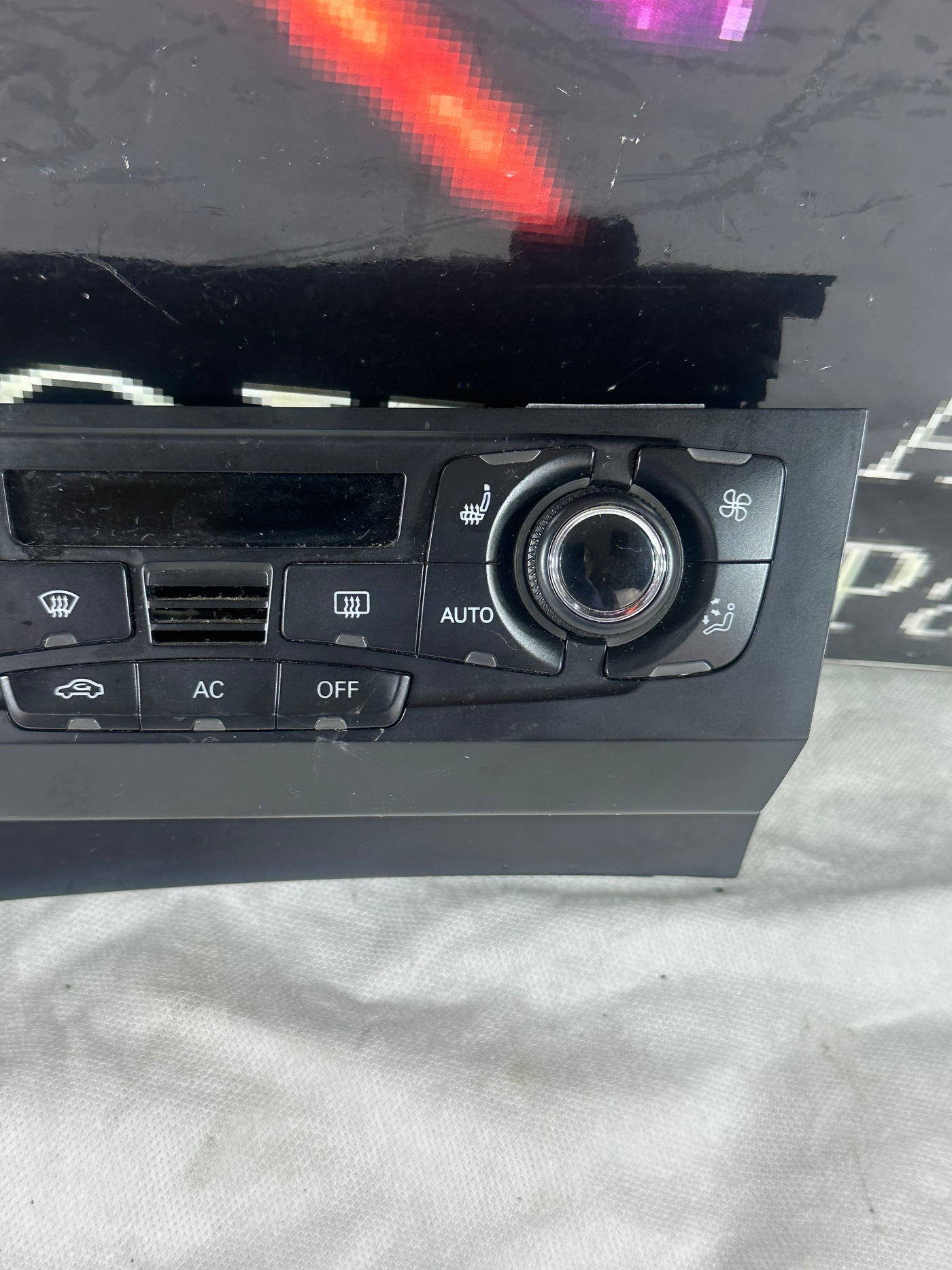 2009-2012 Audi Q5 AC Heater Climate Control Temperature Unit OEM 8T1820043AQ