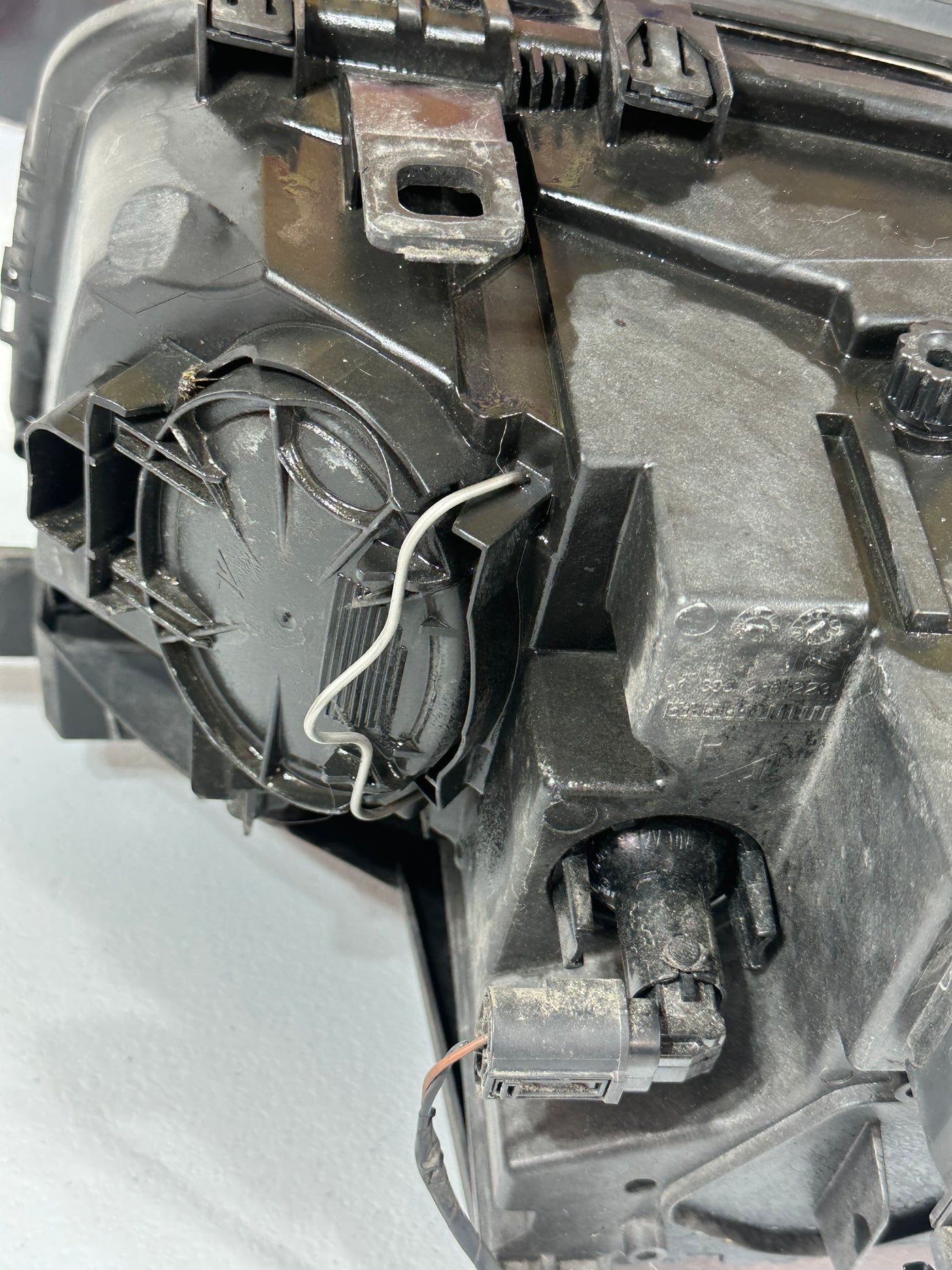 2007 to 2010 BMW X3 Passenger Right RH Side Headlight HID Dynamic Bi Xenon OEM