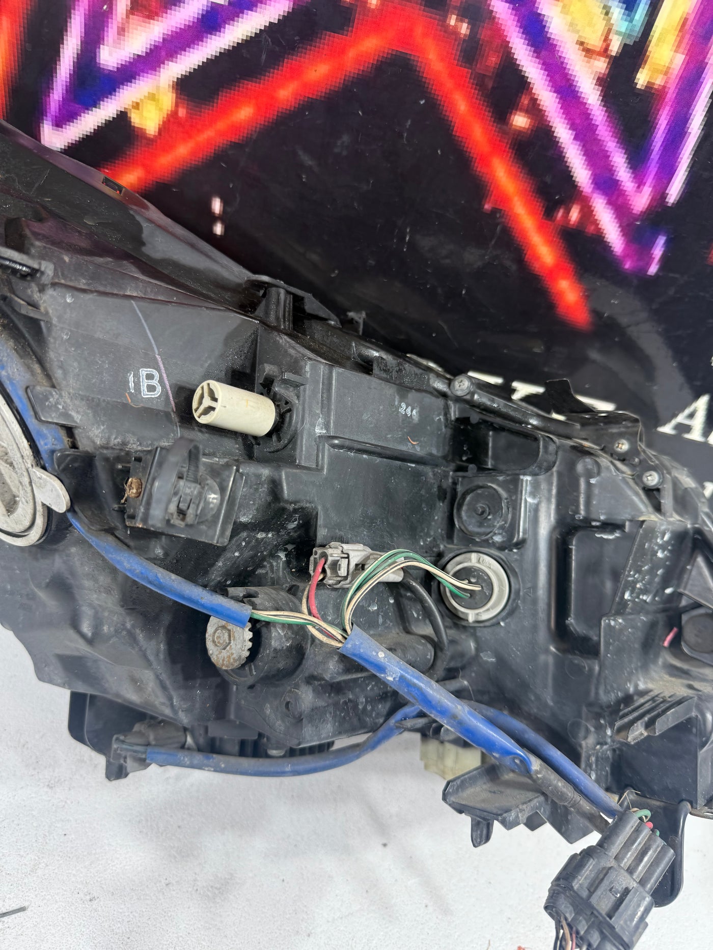 2010-2013 Infiniti G25 G37 Sedan Front Left Side Xenon HID Headlight OEM SMOKED